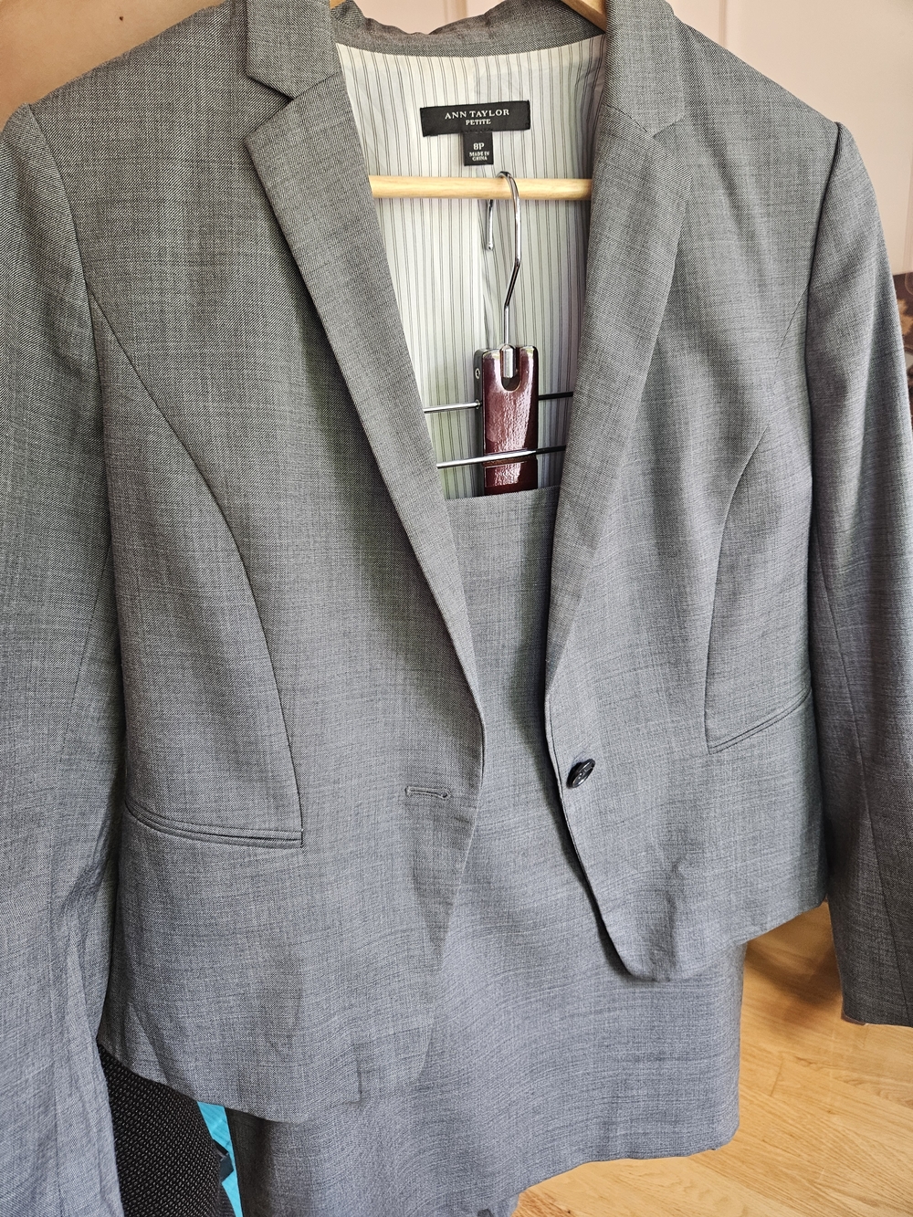 Ann Taylor Petite Gray Women's Blazer And Skirt Set